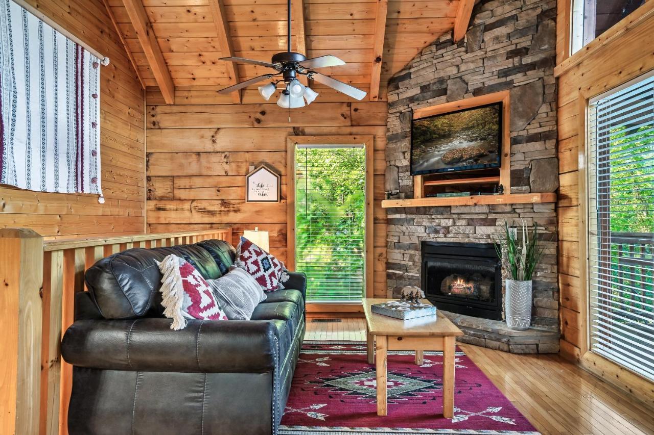 Cozy Log Cabin!! In Heart Of Pf & Close To The Smokies Pigeon Forge Exterior photo