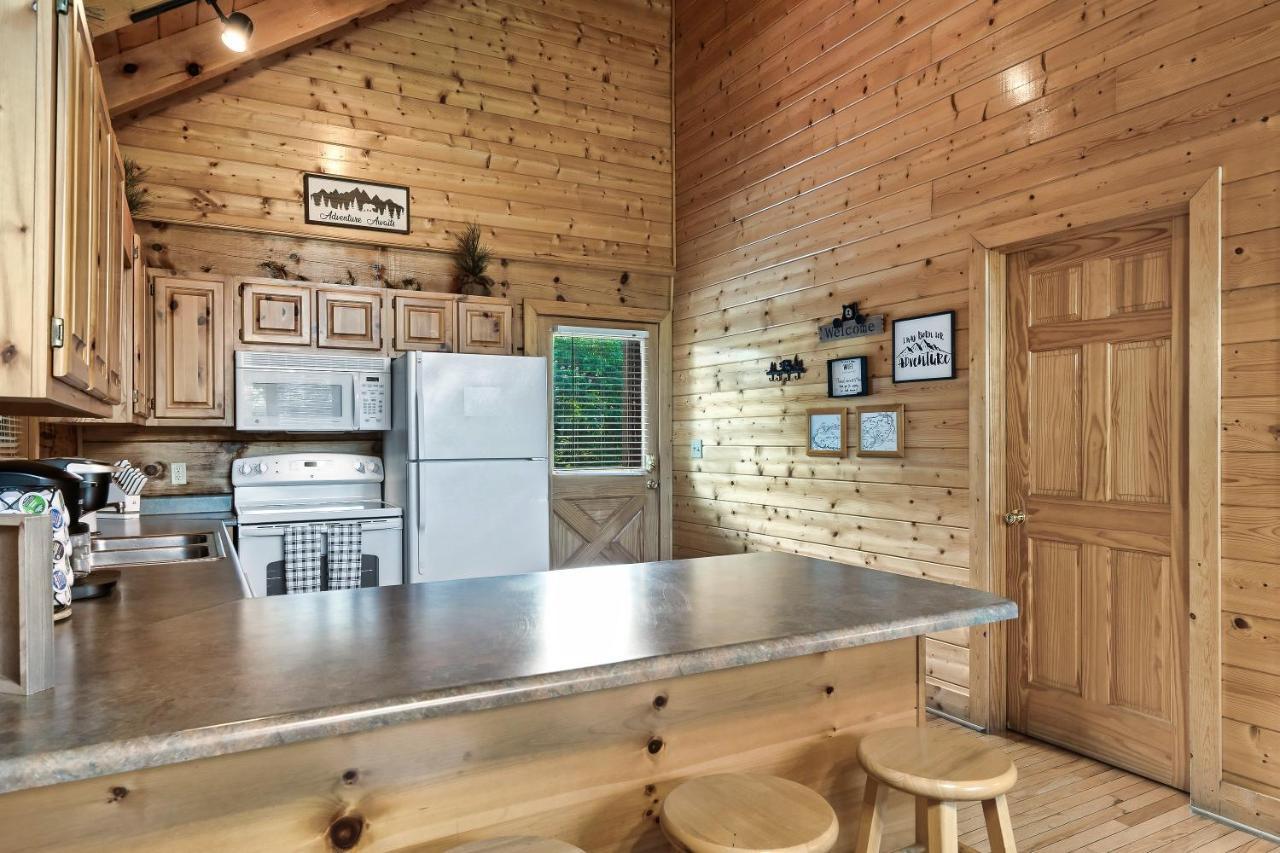 Cozy Log Cabin!! In Heart Of Pf & Close To The Smokies Pigeon Forge Exterior photo